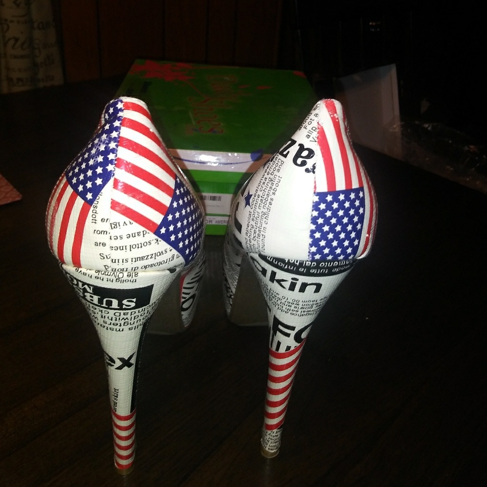 American flag pumps